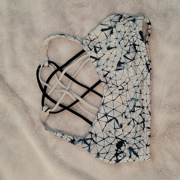 lululemon athletica Other - Lululemon - Free To Be Bra - Wild - Size 6